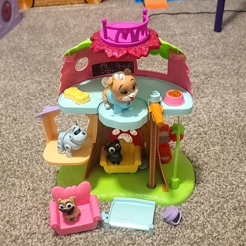 Keia's Treehouse playset